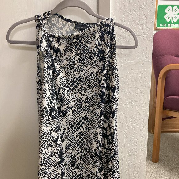 R&K Dresses & Skirts - Dress Black and White Spotted R&K